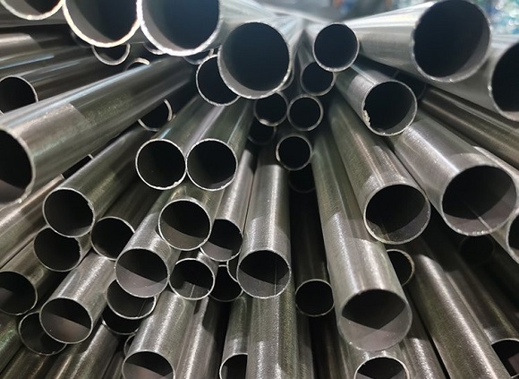 304不銹鋼管表面劃痕怎么處理？